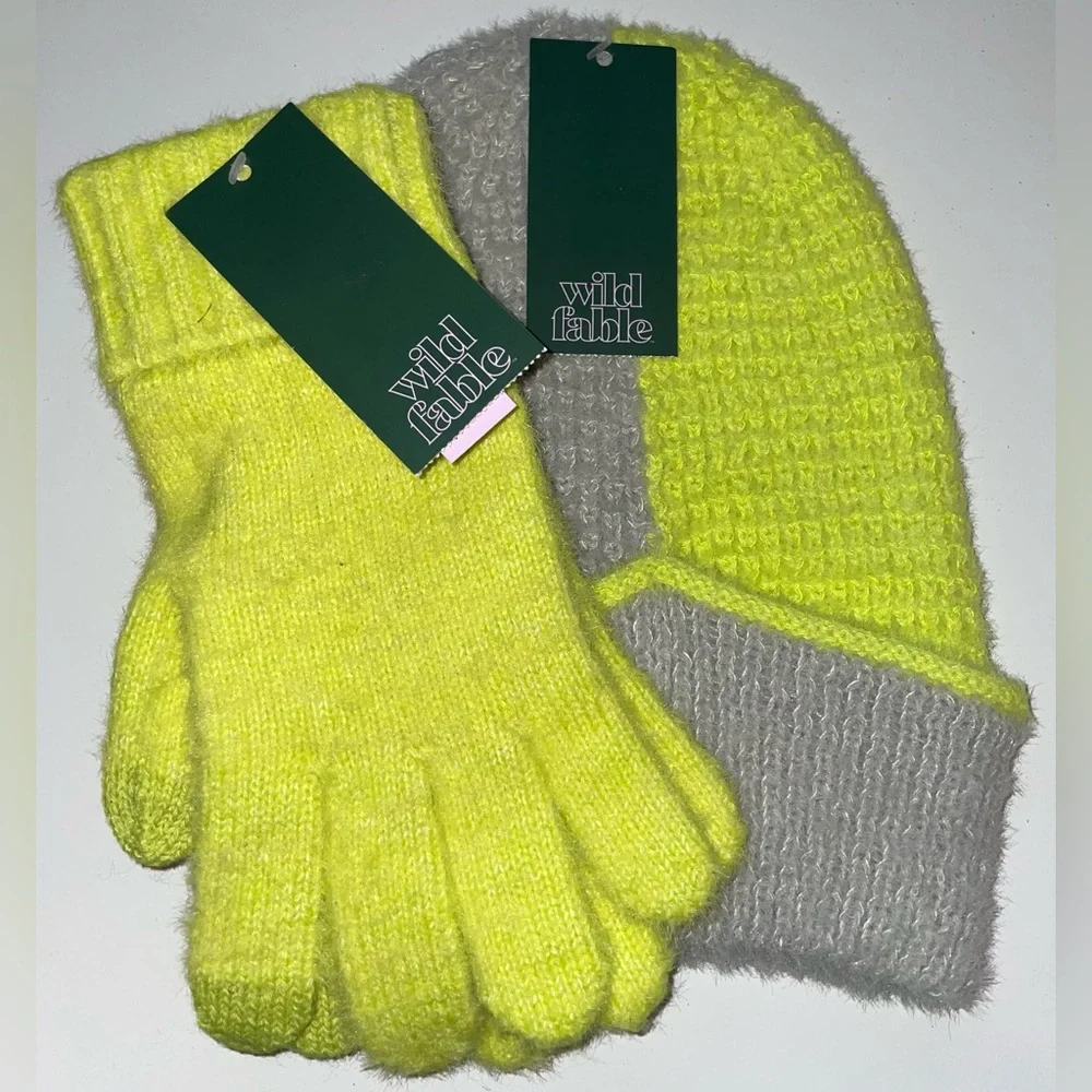 WILD FABLE HAT AND MITTENS GLOVES GRAY AND LIME GREEN NEW